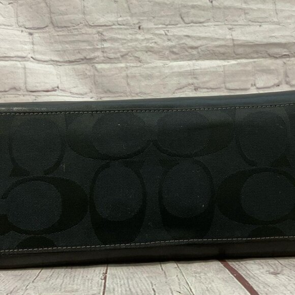 EUC Coach w/ COA Hamptons Medium Madeline Tote - Picture 4 of 12